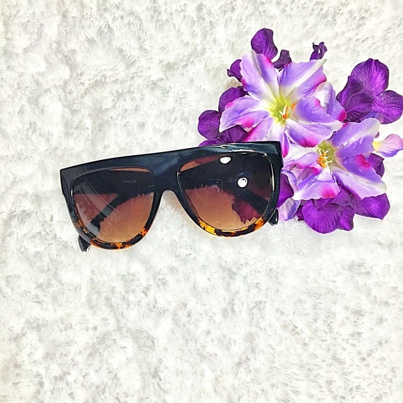 Vintage Oversized Flat Too Aviators - Picture 2 of 3